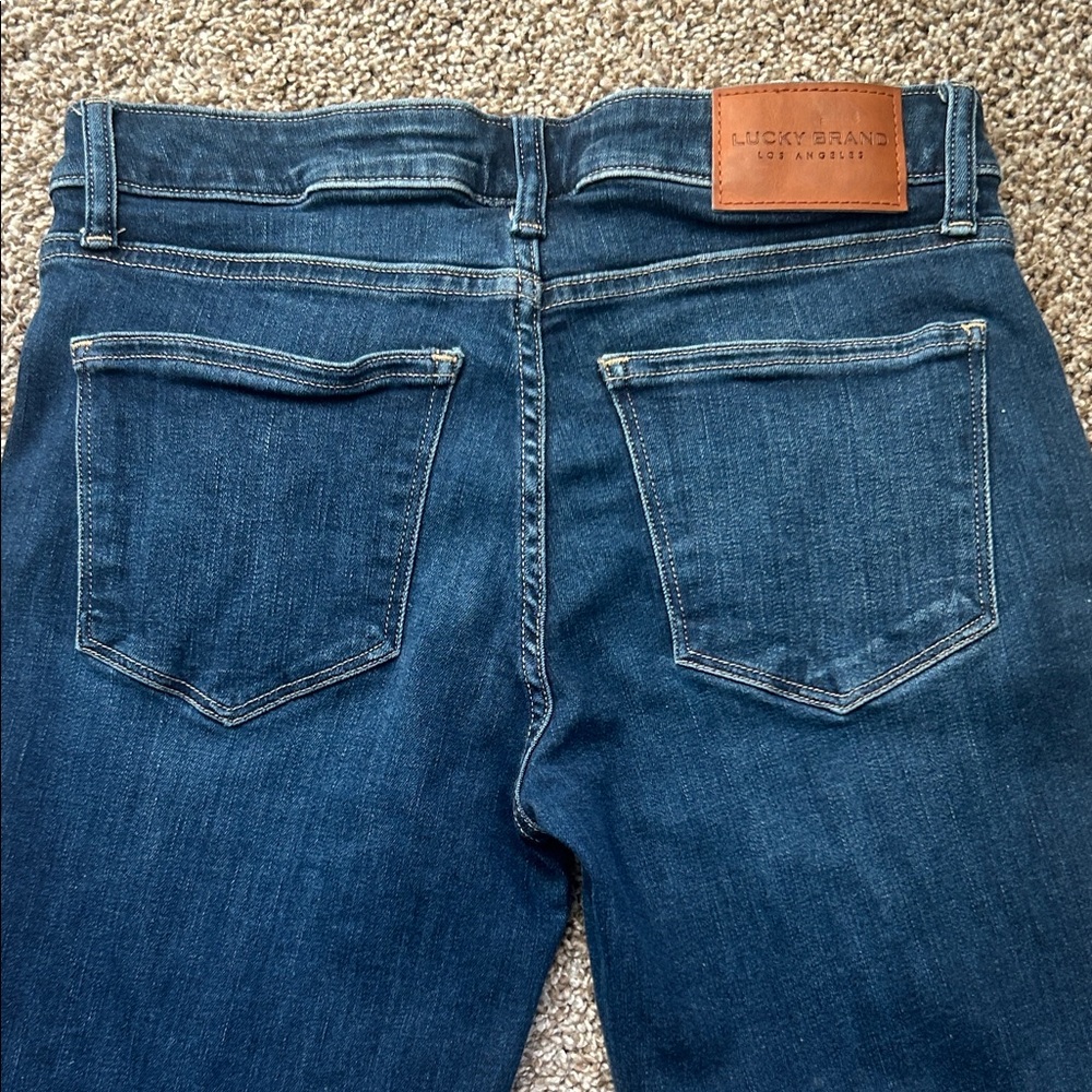 Lucky: Women's Blue Jeans - Picture 4 of 4